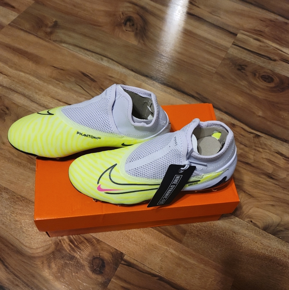 Brand New Nike Phantom GX Pro FG Volt Size 4.5 Men, 6 Women